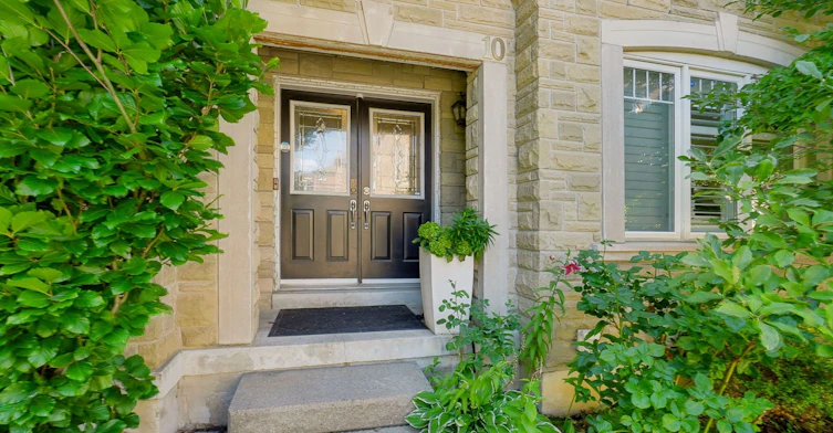 10 Clockwork Lane, Toronto, ON, M8Y 4H5 - 4
