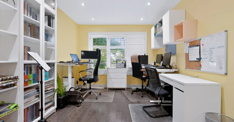 10 Clockwork Lane, Toronto, ON, M8Y 4H5 - 38