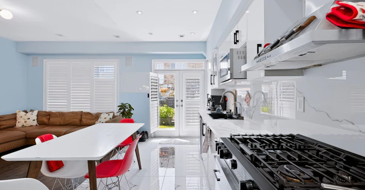 10 Clockwork Lane, Toronto, ON, M8Y 4H5 - 15