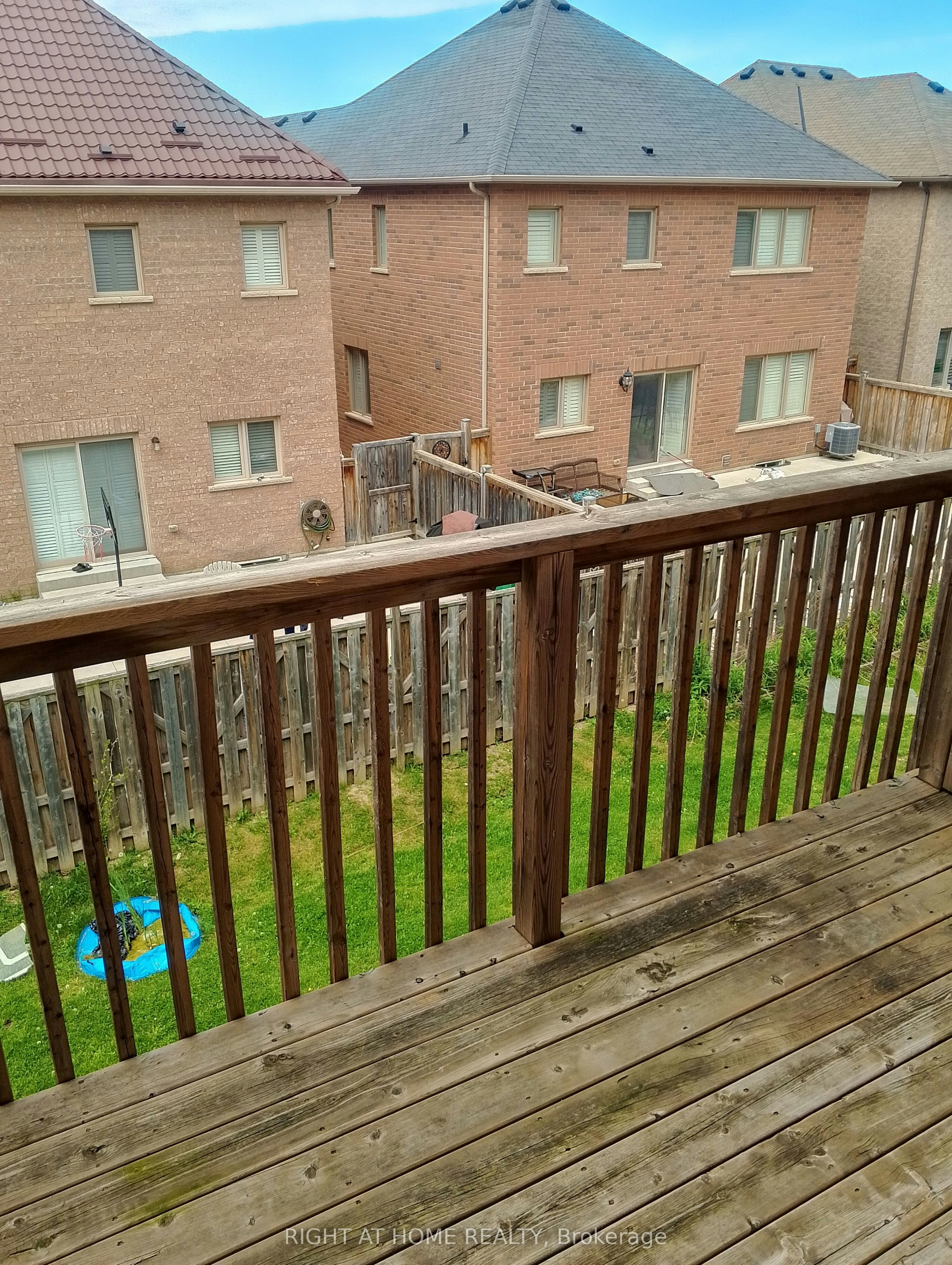 32 Aspen Hills Road, Brampton, ON, L6Y 6E4 - 7