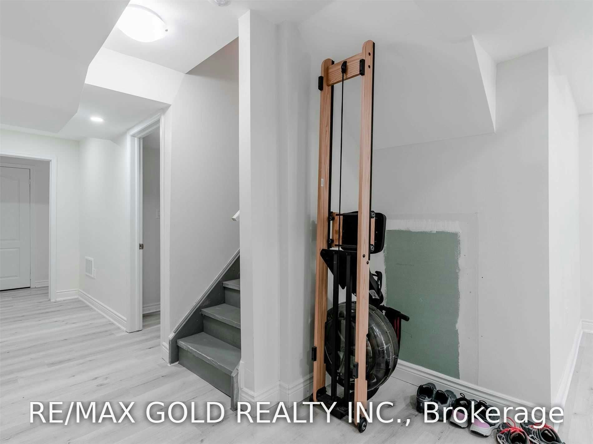 6 Marshmarigold Road, Brampton, ON, L7A 2S9 - 32