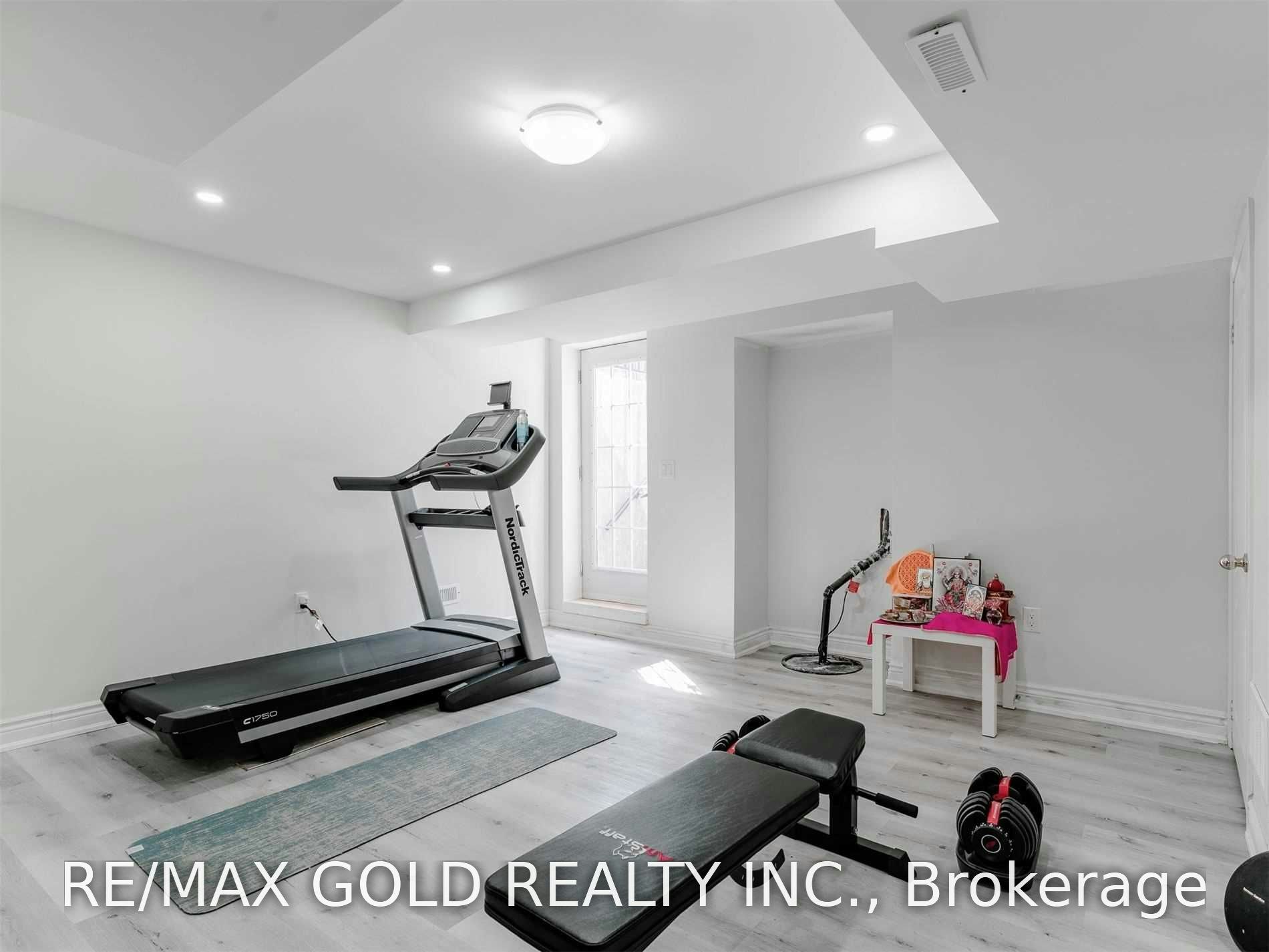 6 Marshmarigold Road, Brampton, ON, L7A 2S9 - 33