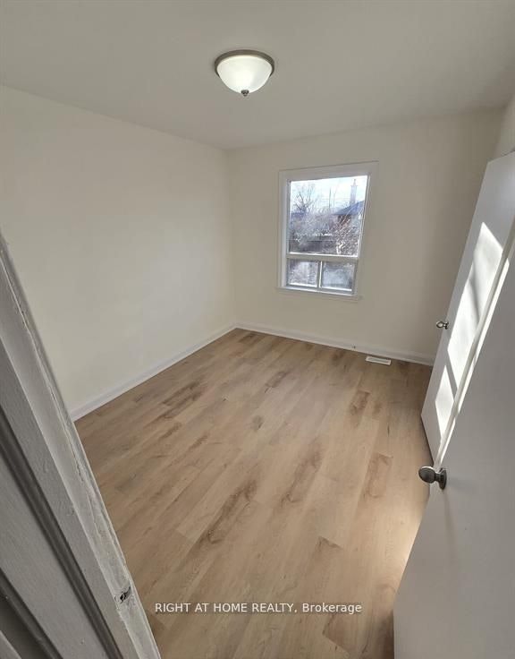70 Bunnell Crescent, Toronto, ON, M3M 2C1 - 4