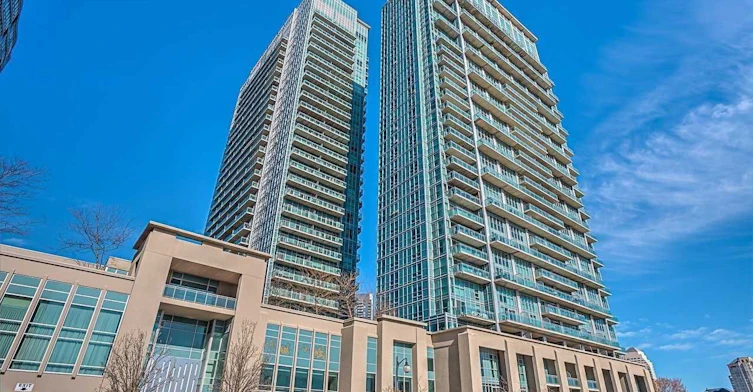 2631-165 Legion Road N, Toronto, ON, M8Y 0B3
