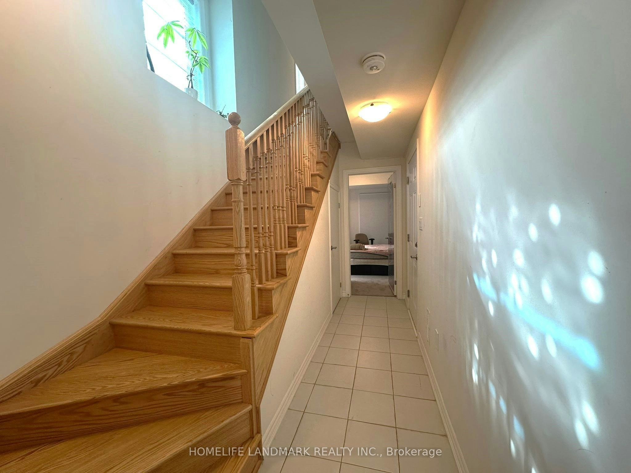 18 Lavinia Road, Brampton, ON, L6P 4N8 - 4