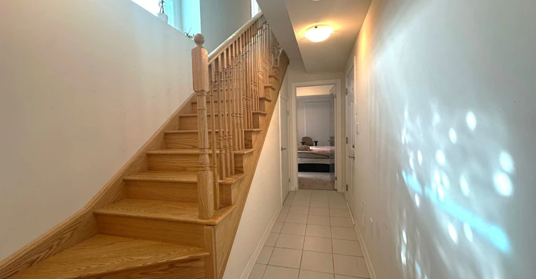 18 Lavinia Road, Brampton, ON, L6P 4N8 - 4