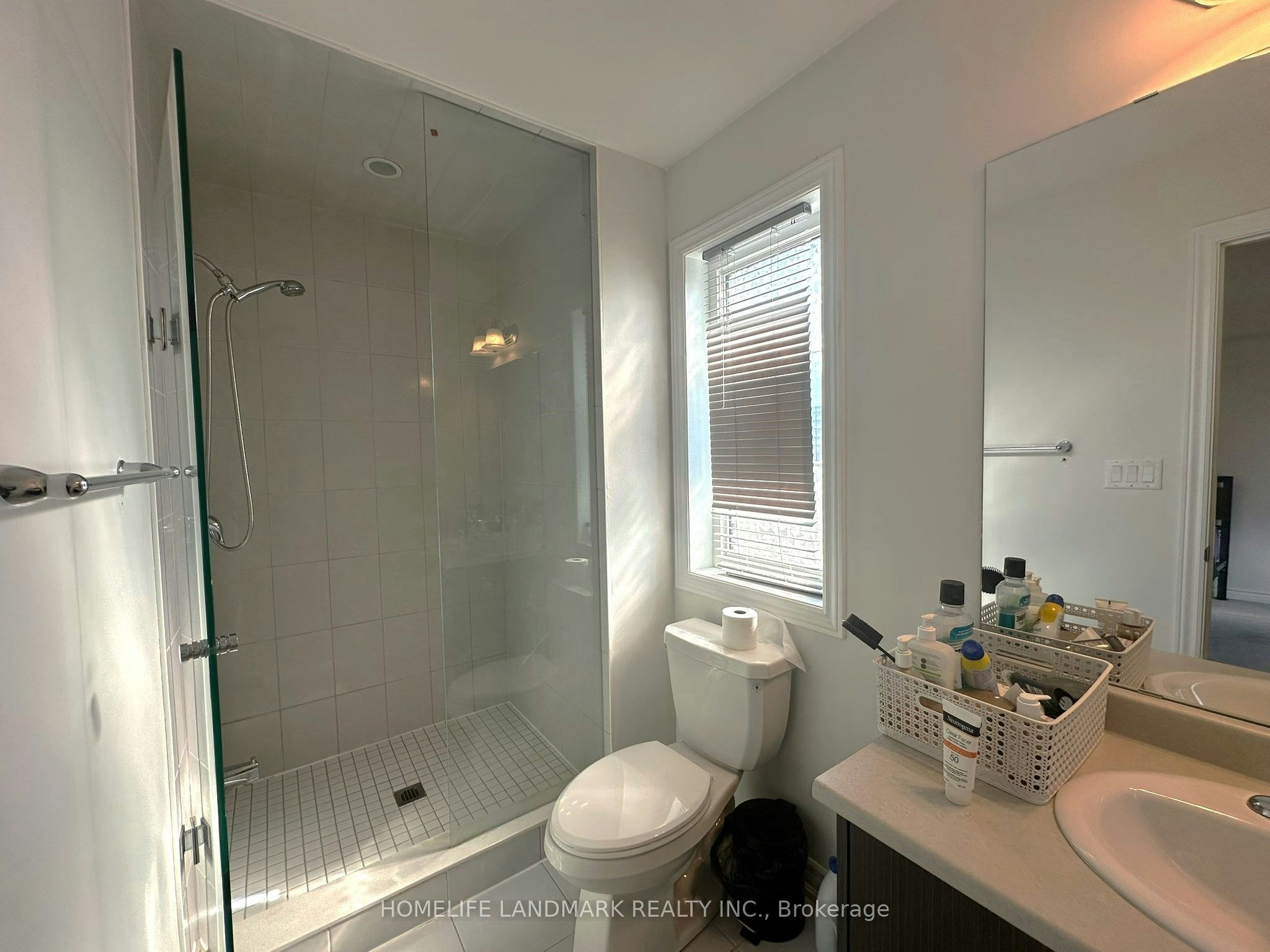 18 Lavinia Road, Brampton, ON, L6P 4N8 - 18