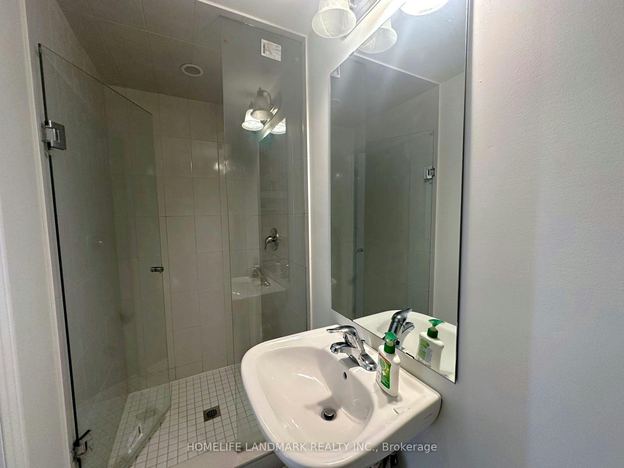 18 Lavinia Road, Brampton, ON, L6P 4N8 - 6