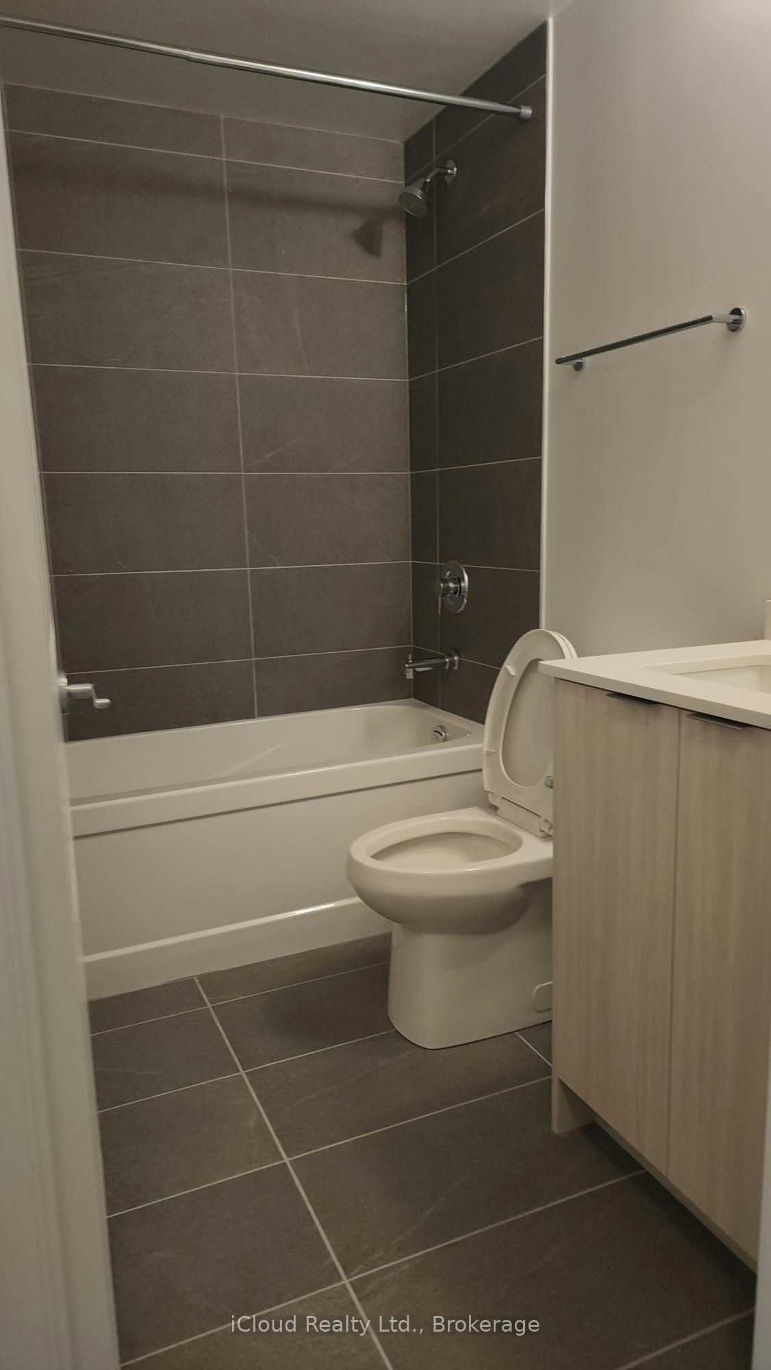 614A-115 Nipissing Road, Milton, ON, L9T 1R3 - 4