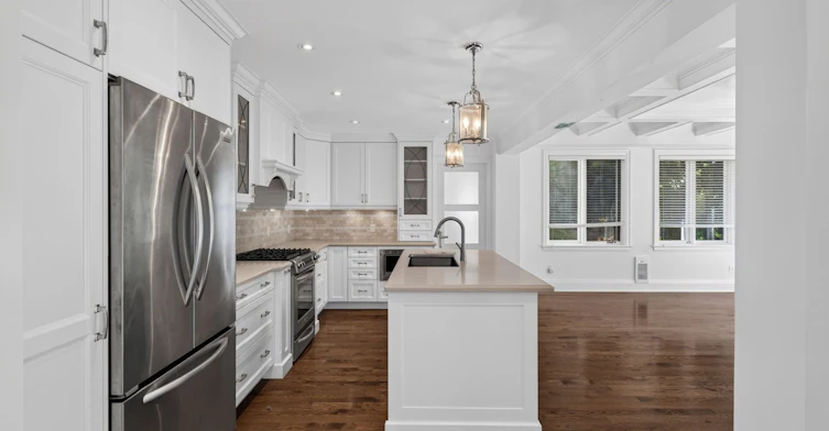 56 Edgehill Road, Toronto, ON, M9A 4N5 - 8
