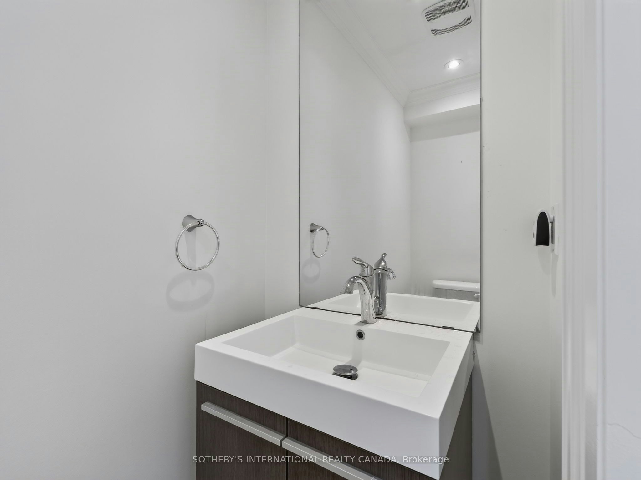 56 Edgehill Road, Toronto, ON, M9A 4N5 - 14