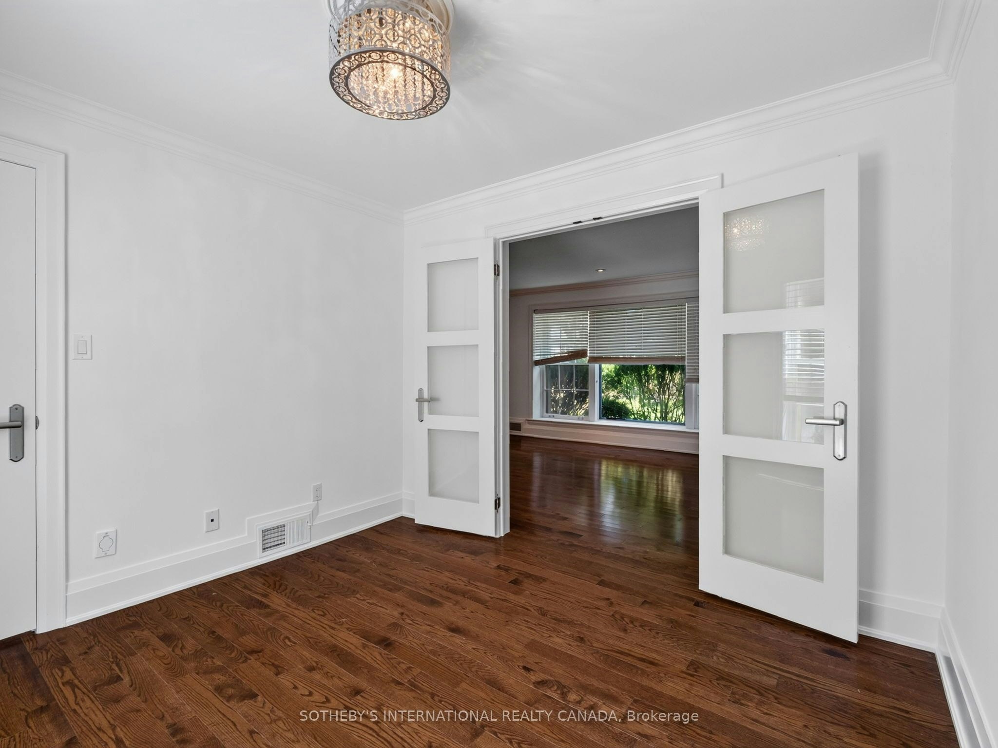 56 Edgehill Road, Toronto, ON, M9A 4N5 - 5
