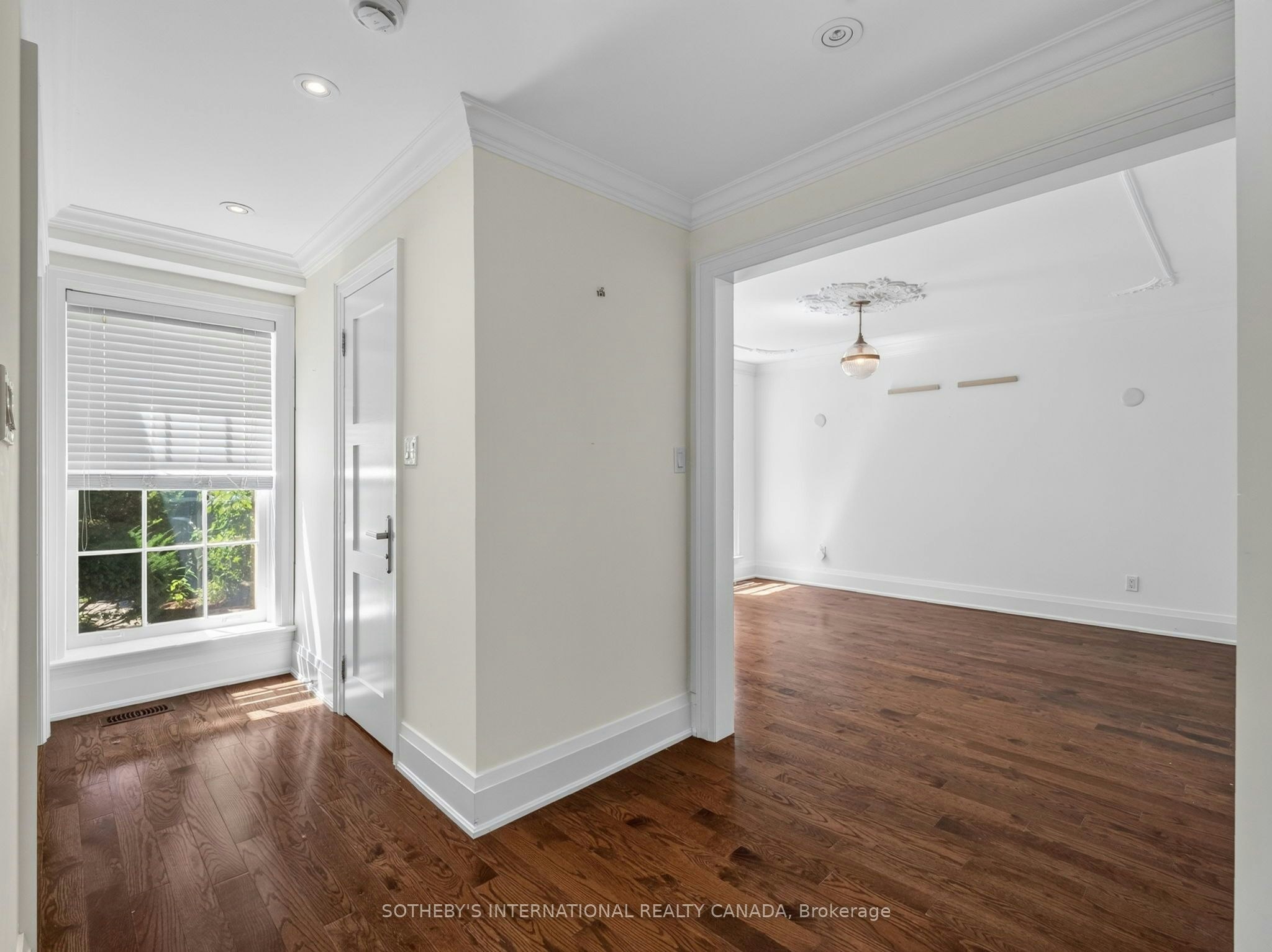 56 Edgehill Road, Toronto, ON, M9A 4N5 - 6