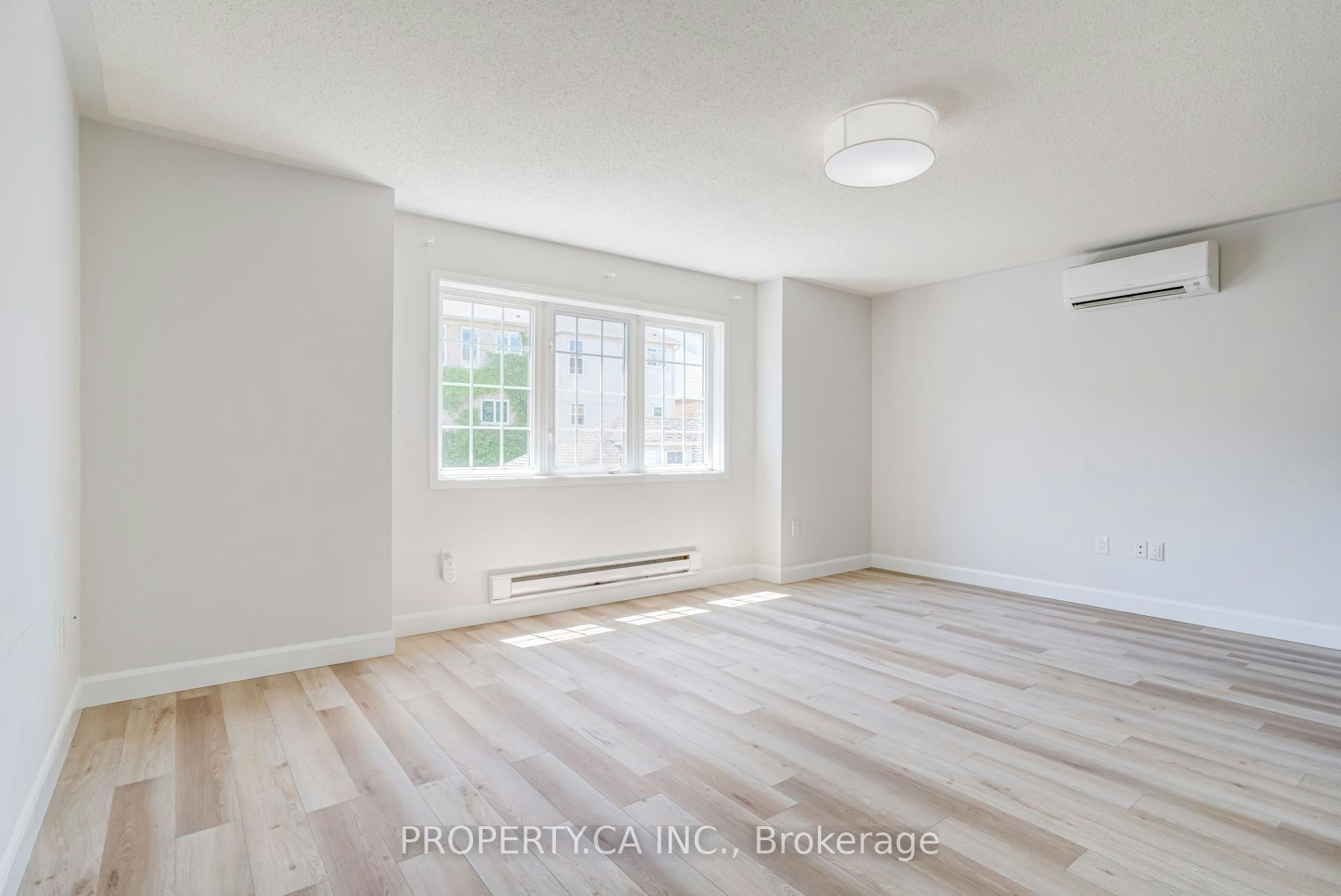 110 Littlewood Drive, Oakville, ON, L6H 6V2 - 4