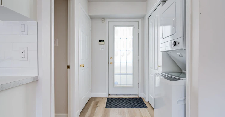 110 Littlewood Drive, Oakville, ON, L6H 6V2
