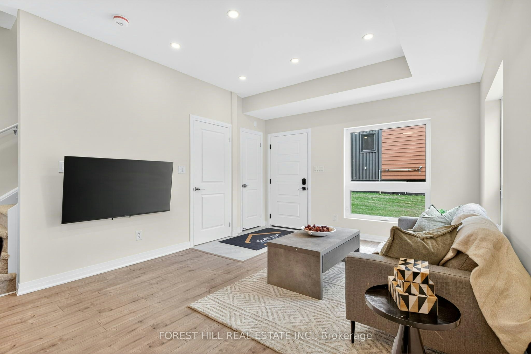 D-52 Albright Avenue, Toronto, ON, M8W 1X2 - 2
