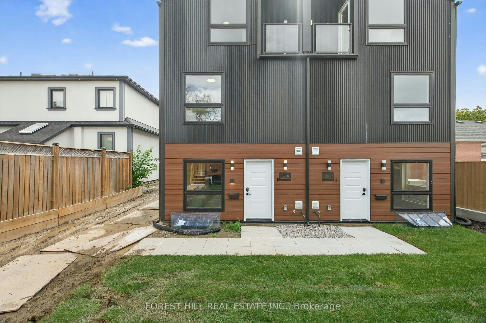 D-52 Albright Avenue, Toronto, ON, M8W 1X2 - 38