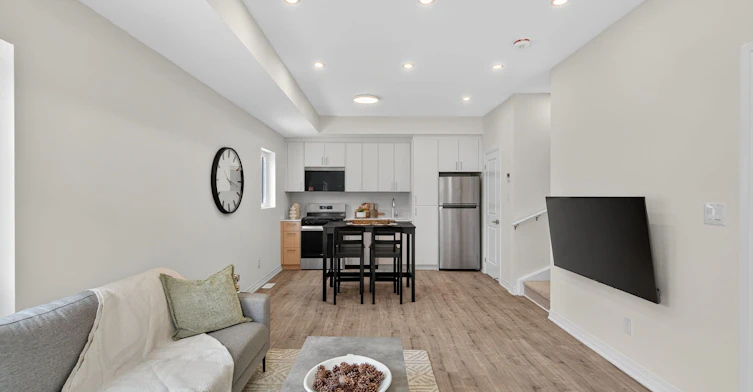 D-52 Albright Avenue, Toronto, ON, M8W 1X2 - 4
