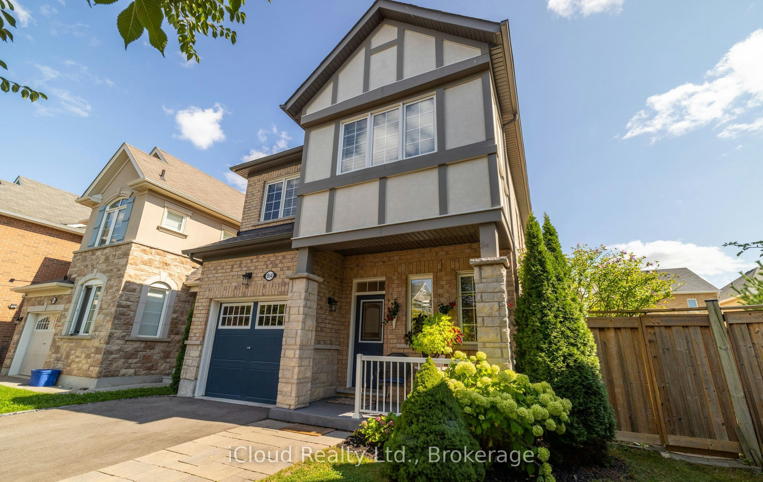 954 Penson Crescent, Milton, ON, L9T 8Z7
