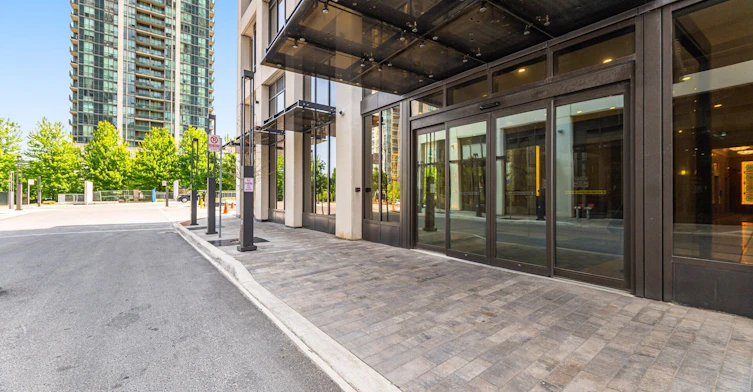 606-36 Elm Drive W, Mississauga, ON, L5B 0N3 - 2