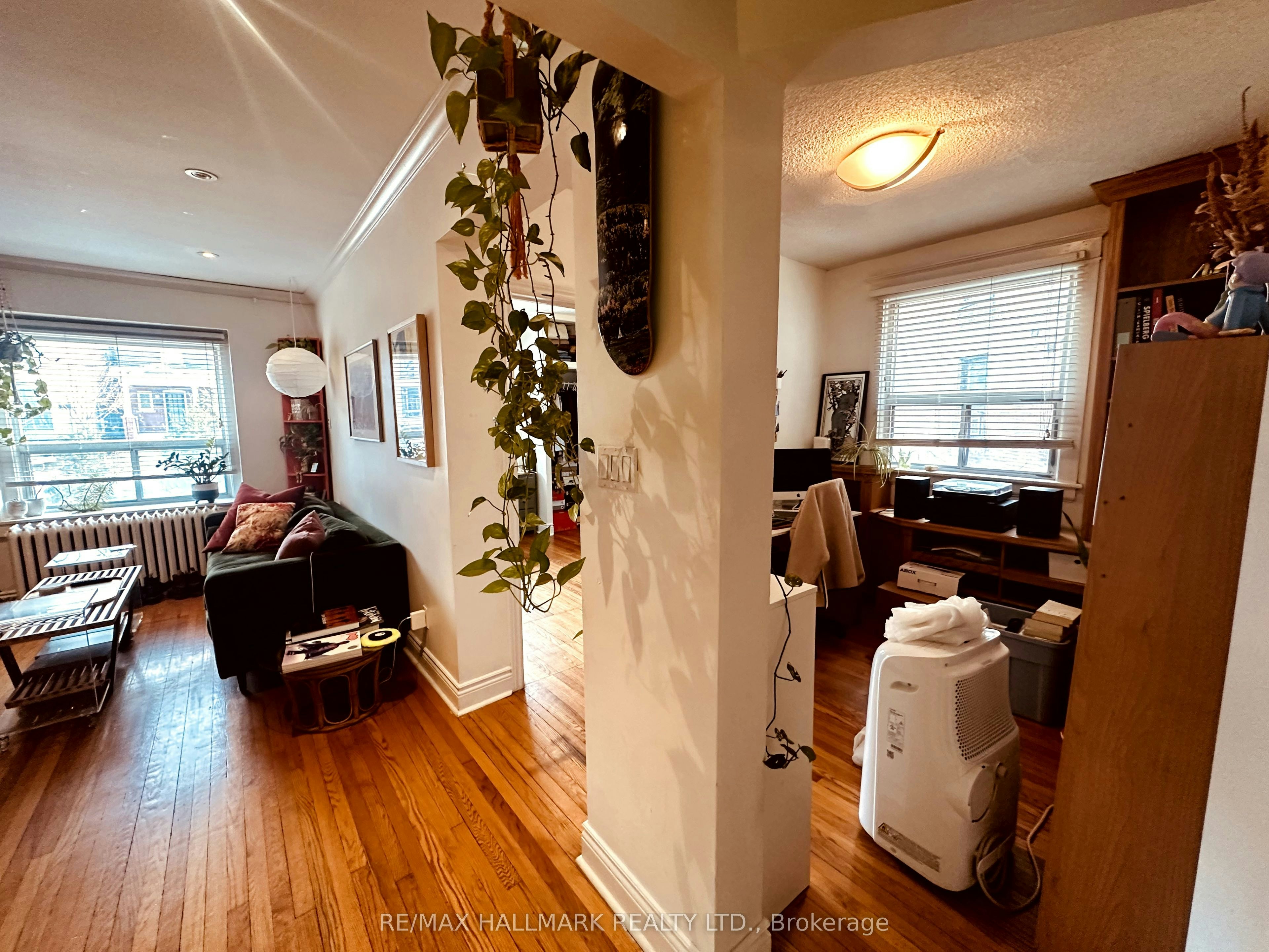 2-20 Triller Avenue, Toronto, ON, M6K 3B8 - 9