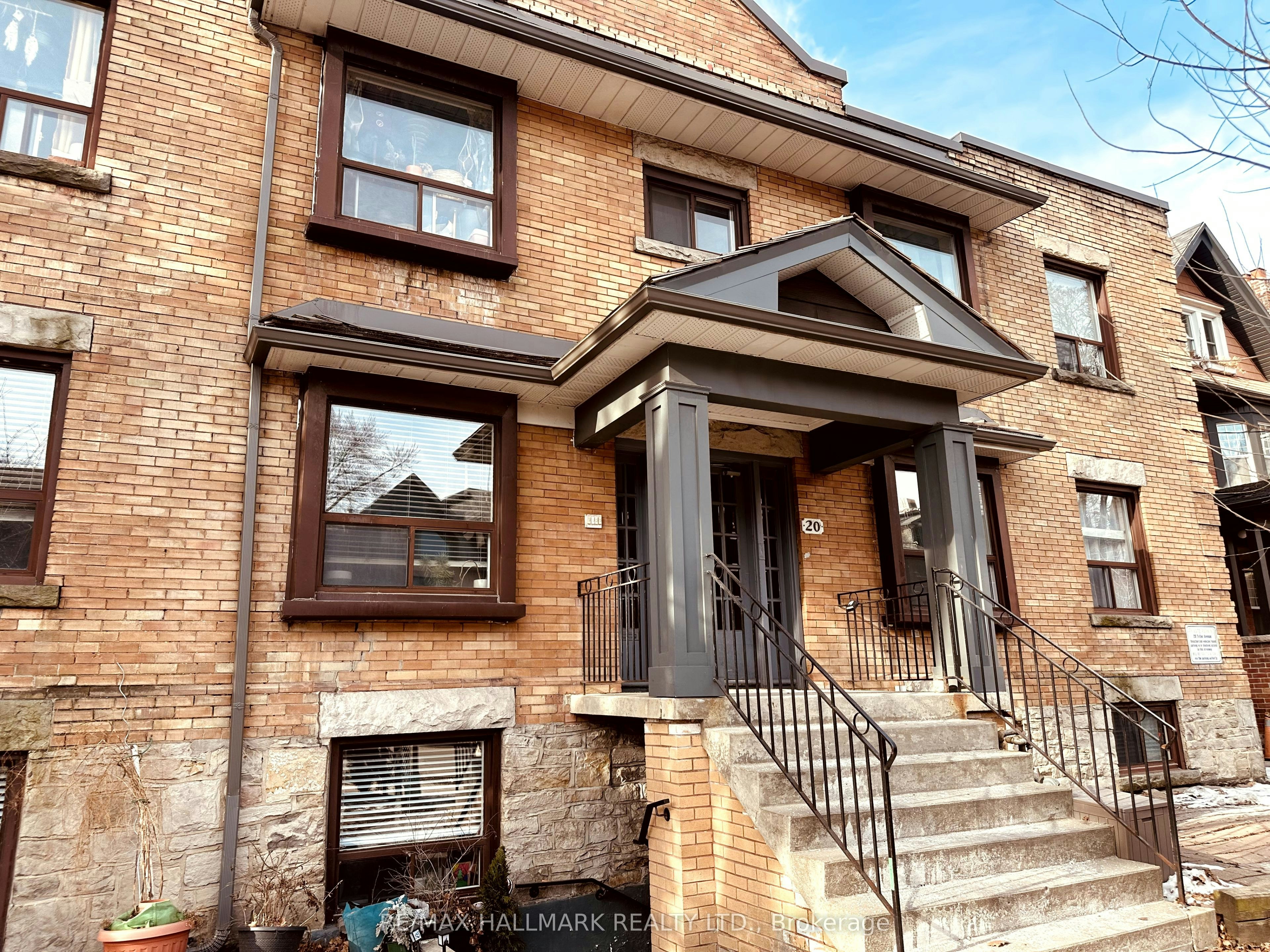 2-20 Triller Avenue, Toronto, ON, M6K 3B8 - 3