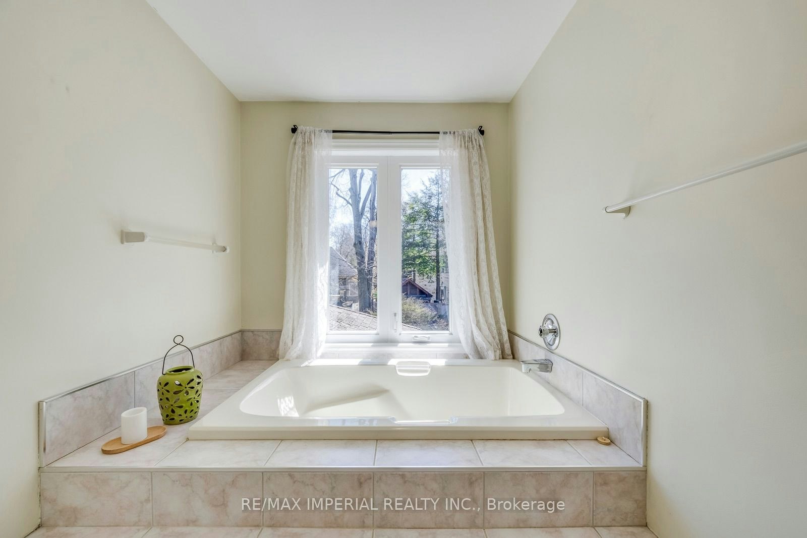 2048 Devon Road, Oakville, ON, L6J 2N2 - 32