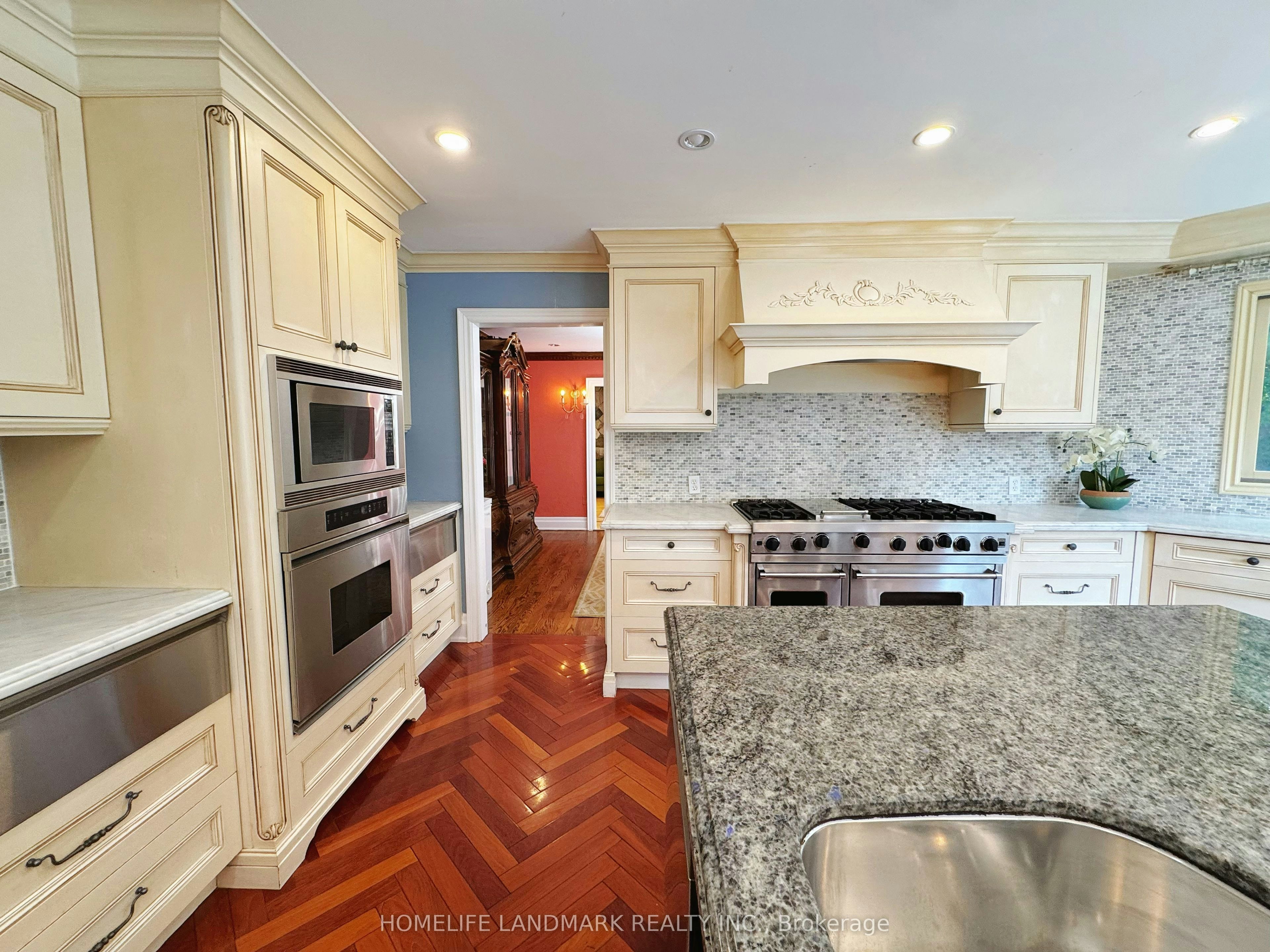 B4-2415 Jarvis Street, Mississauga, ON, L5C 2P7 - 11