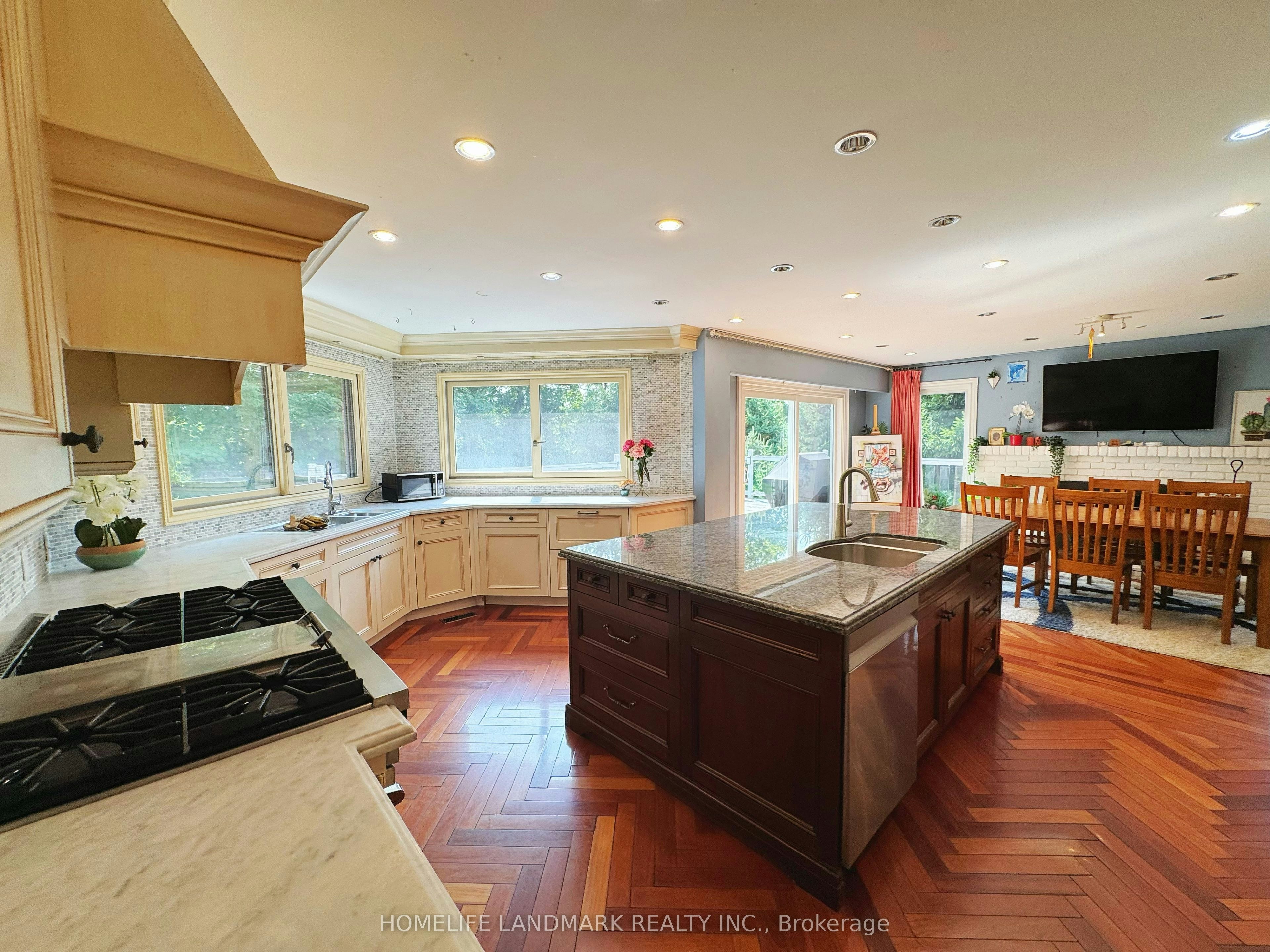 B4-2415 Jarvis Street, Mississauga, ON, L5C 2P7 - 5
