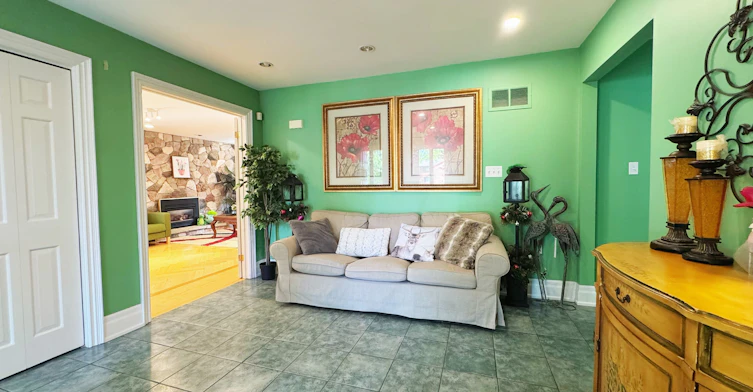 B4-2415 Jarvis Street, Mississauga, ON, L5C 2P7 - 2