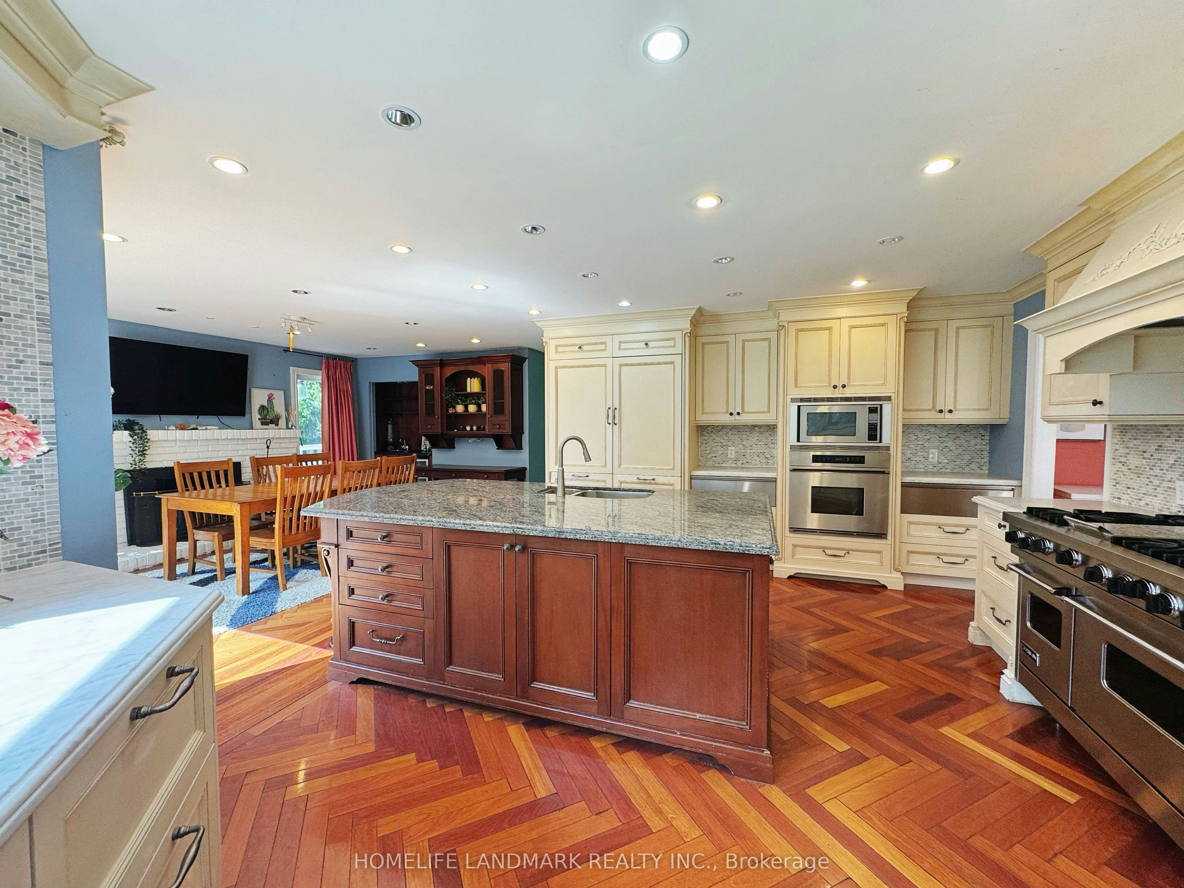B4-2415 Jarvis Street, Mississauga, ON, L5C 2P7 - 10