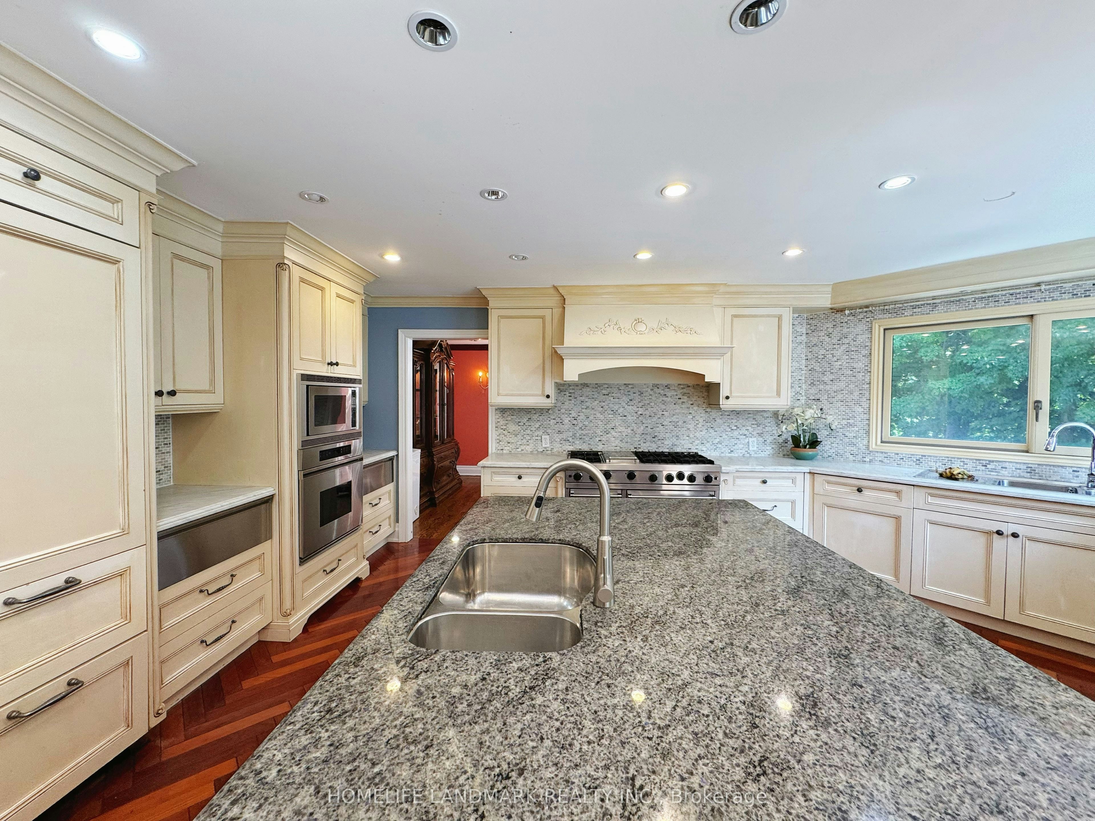 B4-2415 Jarvis Street, Mississauga, ON, L5C 2P7 - 12