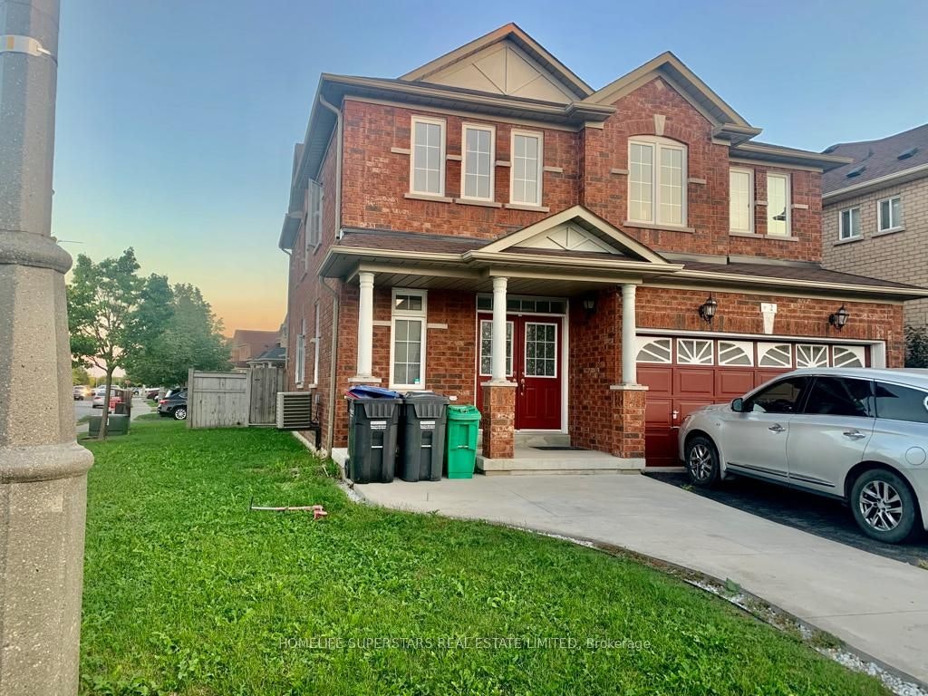 2 Arctic Fox Crescent, Brampton, ON, L6R 0J2