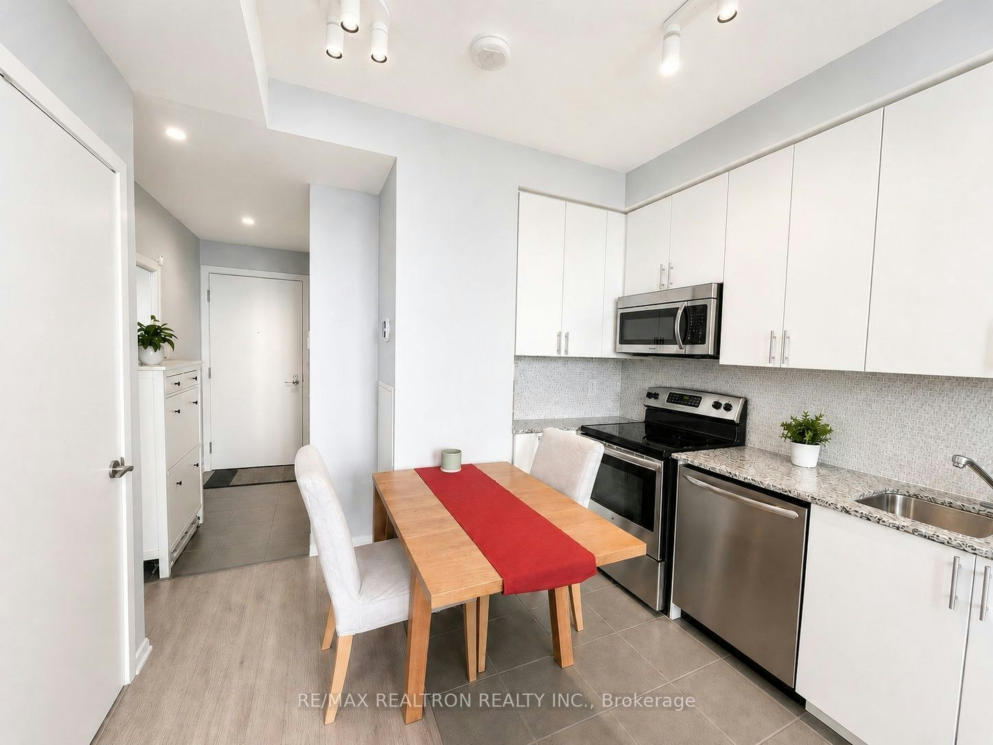 2910-830 Lawrence Avenue W, Toronto, ON, M6A 0B6 - 7