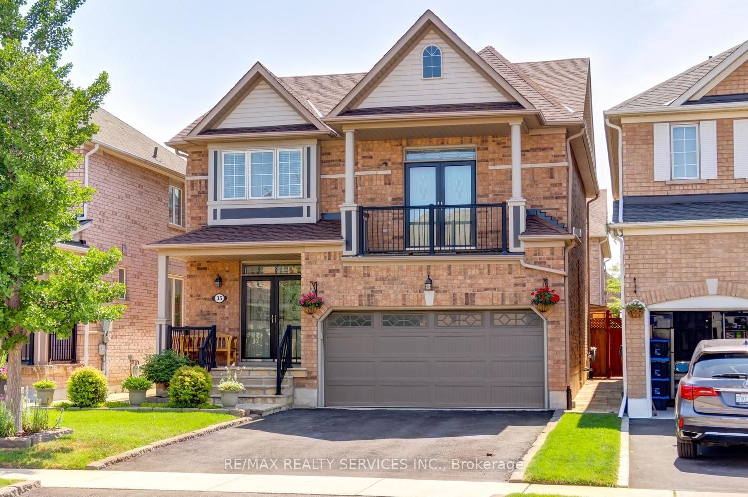 35 Hardgate Crescent, Brampton, ON, L7A 3V7