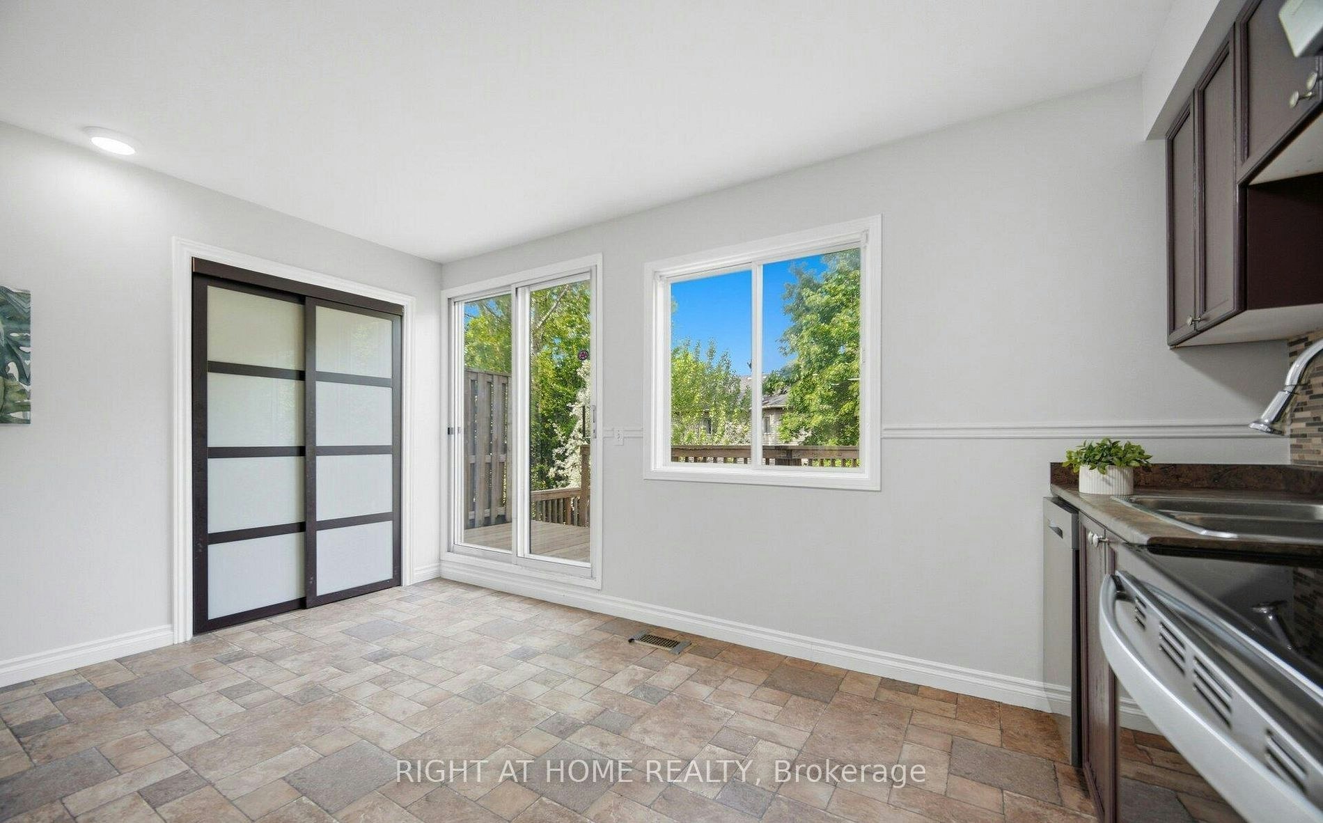 2349 Strawfield Court, Oakville, ON, L6H 6C2 - 9