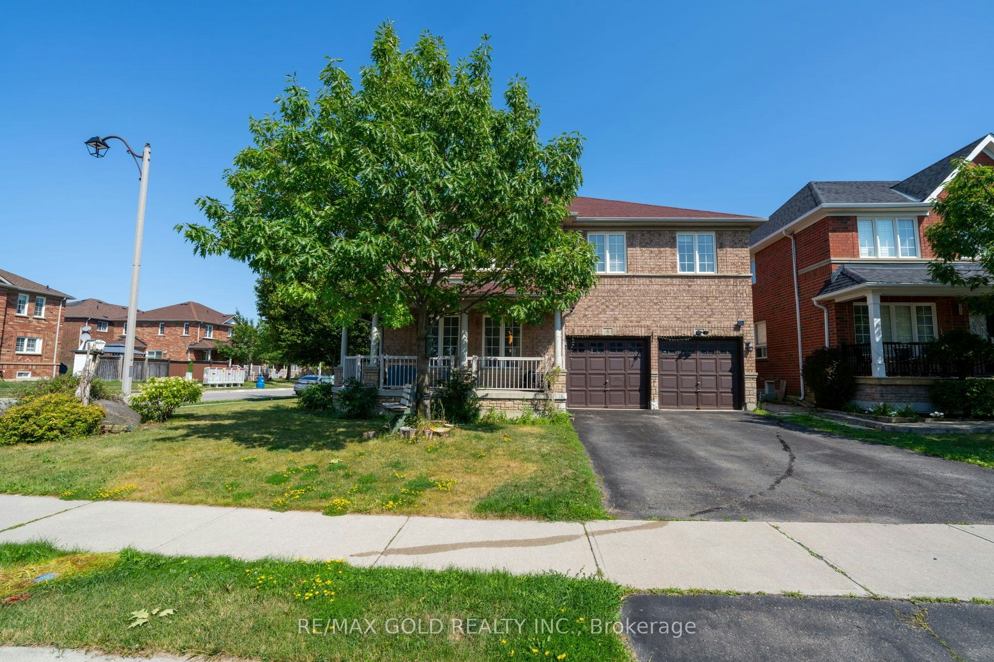 4 Sunnyview Road, Brampton, ON, L7A 3E3