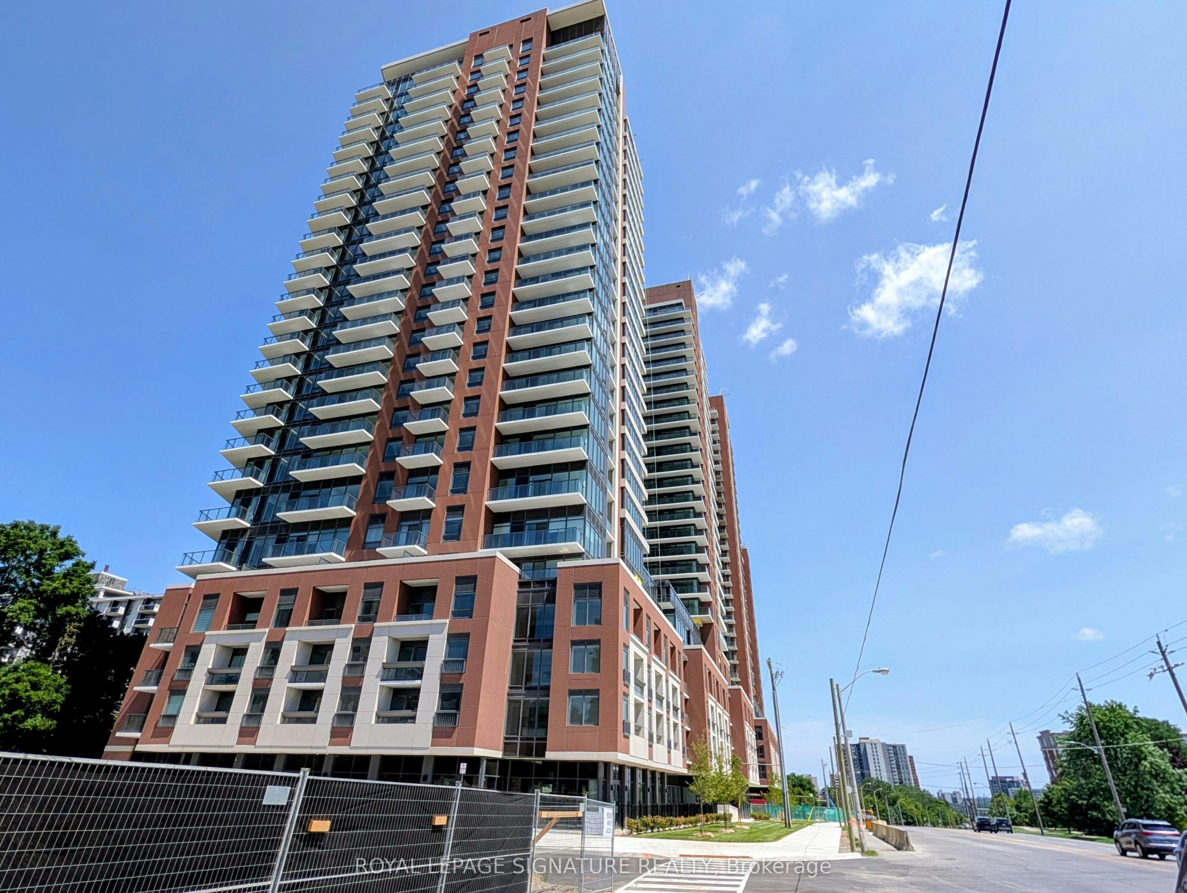 807-4010 Eglinton Avenue W, Toronto, ON, M9A 4M2