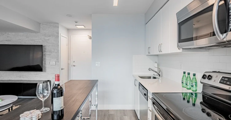 2314-155 Legion Road N, Toronto, ON, M8Y 0A7 - 13