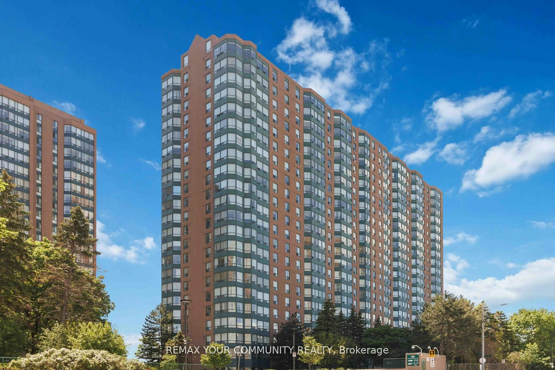 1109-135 Hillcrest Avenue, Mississauga, ON, L5B 4B1