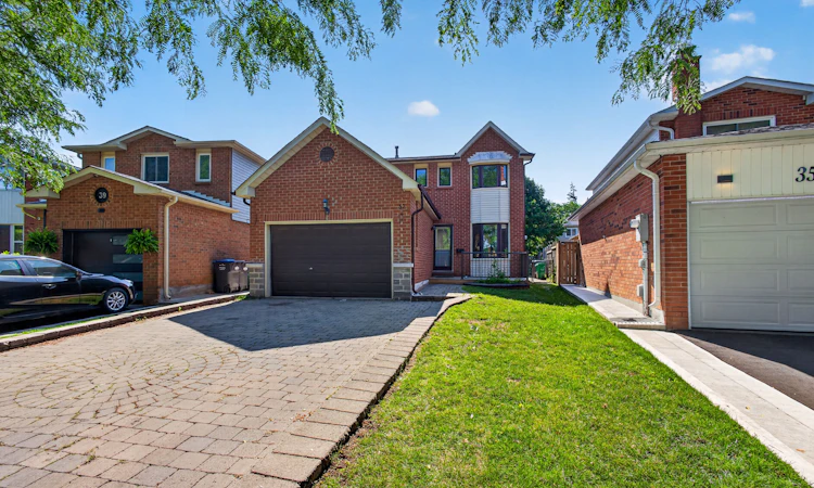 37 Oleander Crescent
