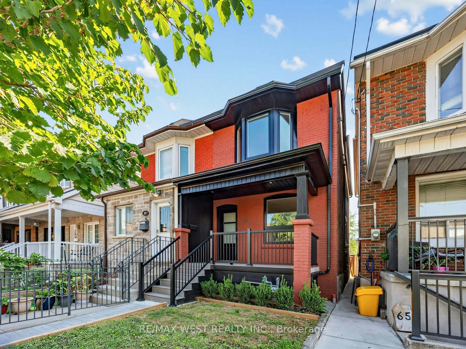 67 Day Avenue, Toronto, ON, M6E 3W1