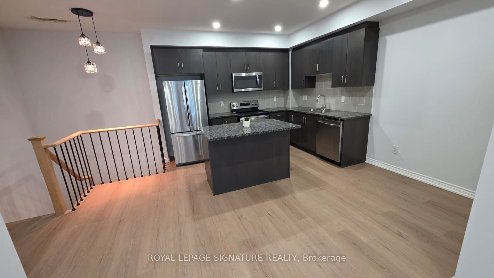 120-11 Applewood Lane, Toronto, ON, M9C 0C1 - 9