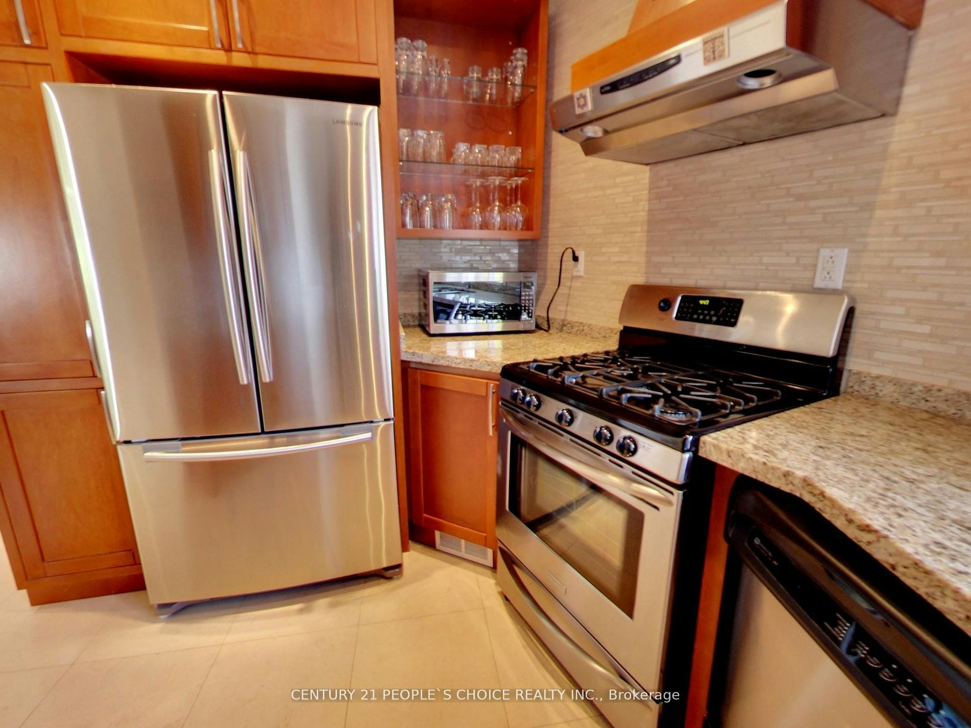 63 Stephen Drive, Toronto, ON, M8Y 3M8 - 8