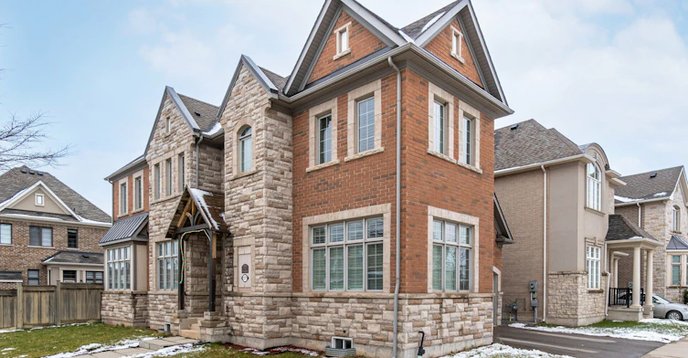 177 North Park Boulevard N, Oakville, ON, L6M 0X3
