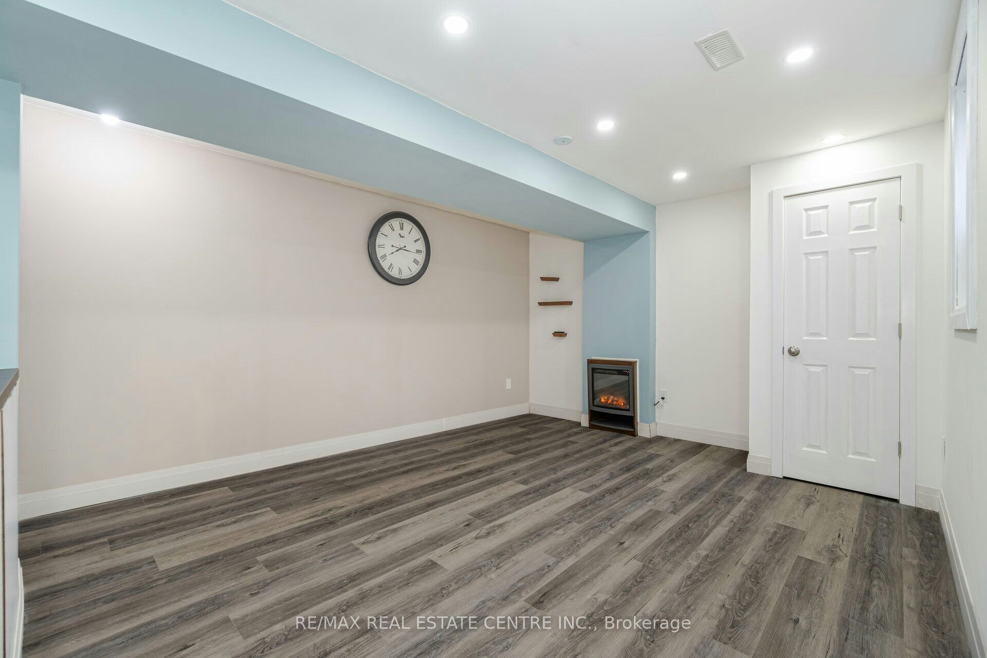 177 North Park Boulevard N, Oakville, ON, L6M 0X3 - 8