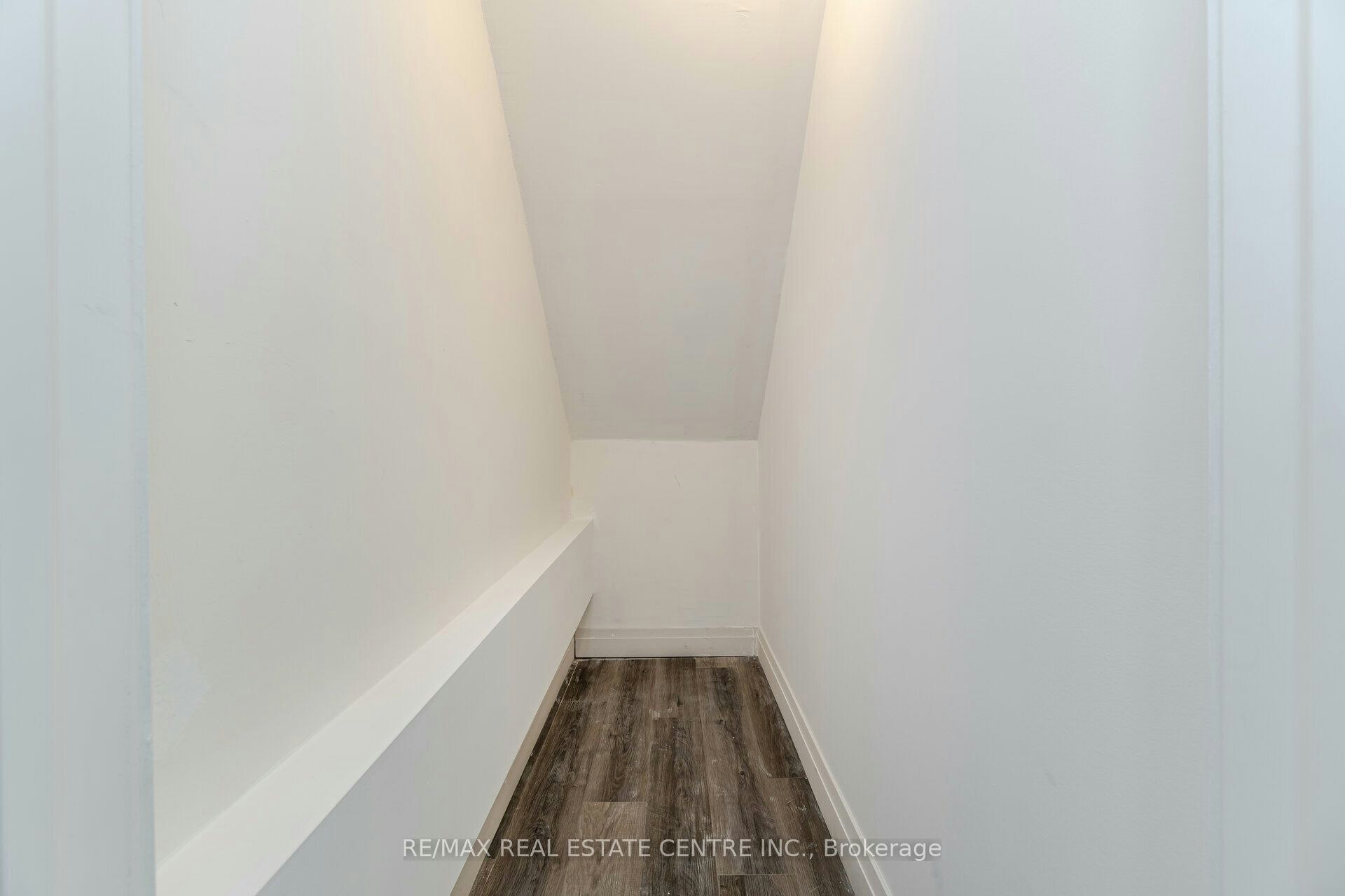 177 North Park Boulevard N, Oakville, ON, L6M 0X3 - 24