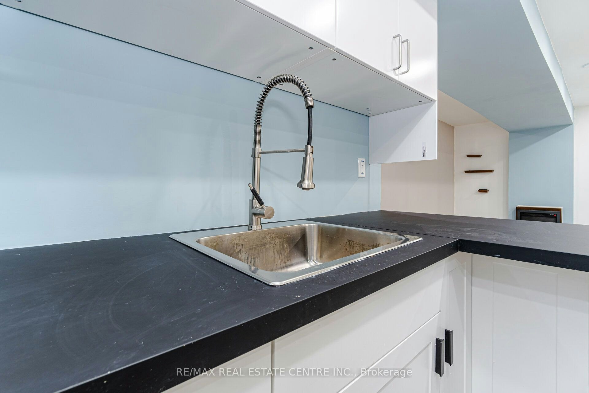 177 North Park Boulevard N, Oakville, ON, L6M 0X3 - 16