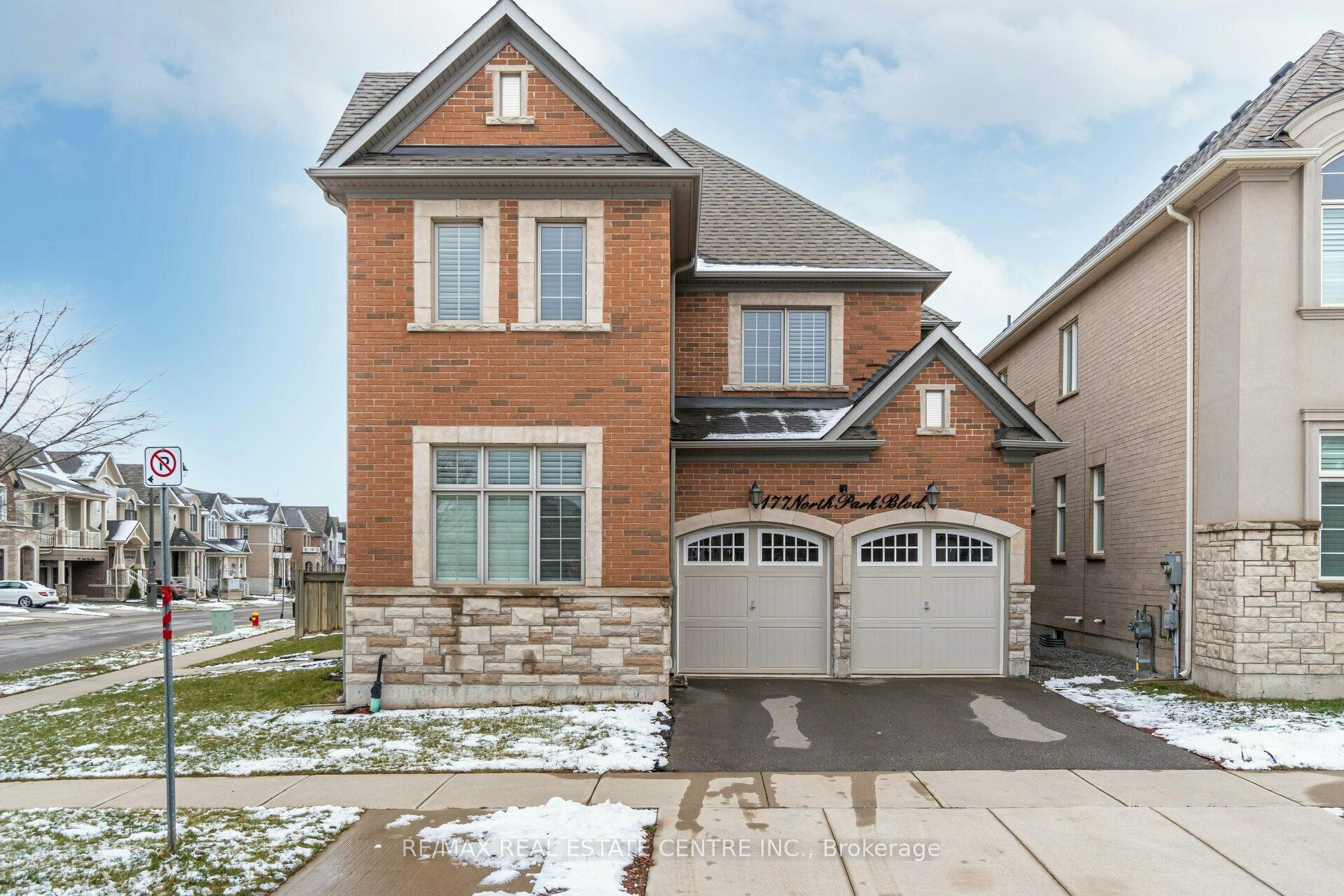 177 North Park Boulevard N, Oakville, ON, L6M 0X3 - 4