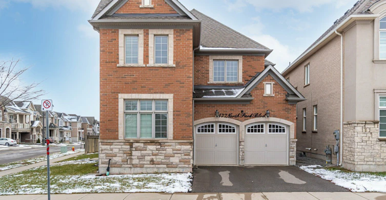 177 North Park Boulevard N, Oakville, ON, L6M 0X3 - 4